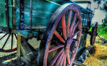 Aged Wagon Wheel in Methow Valley, Winthrop, Washington. Rachel Samanyi@Flickr