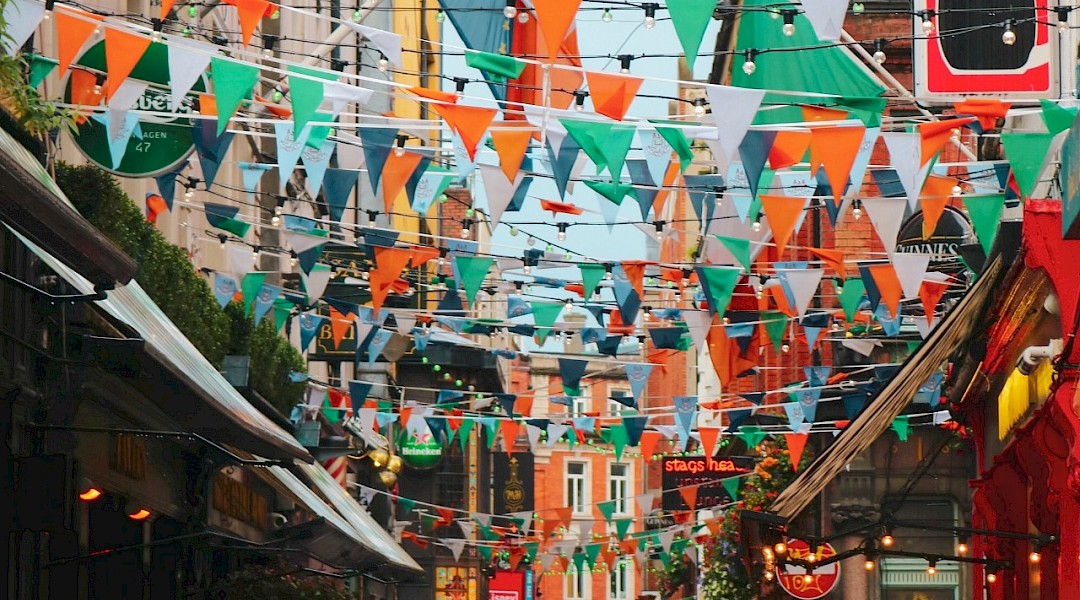 Irish pub cultute, streets of Dublin, Ireland. Unsplash:Anna Church