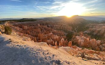 A gorgeous sunset in one of the many national parks of Utah. Photo via TO.