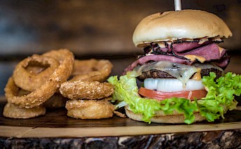 Burgers in Utah! Taylor Harding@Unsplash