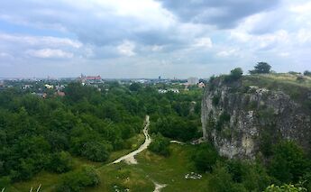 Trail along the Twardowski Cliffs, Krakow, Poland. Flickr: Sergei Gussev