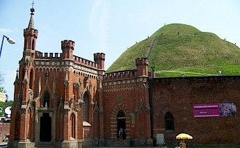 Tadeusz Kosciuszko mound - the most well known mound in Krakow. Flickr:Sz U
