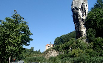 Hercules Mace at Ojcow Park, Krakow. Flickr:Grzegorz