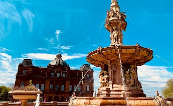 The fountain in front of the People's Palace, Glasgow. Unsplash:Phil Reid