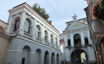 Gate of dawn, a city gate in Vilnius. Flickr:Peter Collins