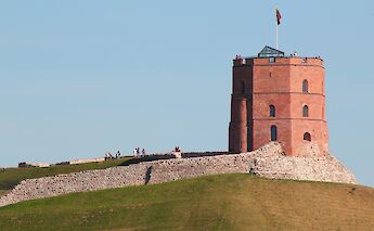 Tower of Gediminas from a long distance. Vilmantas Bekesius@Unsplash