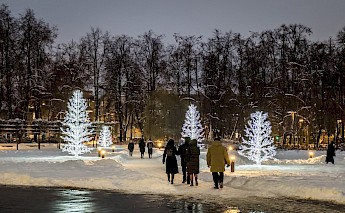 Lukiskes Square covered in snow, Vilnius. Flickr:Felix Winkelnkemper