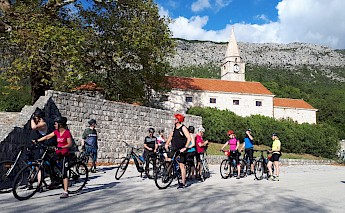 Group of bikers on Biking and wine tasting tour.