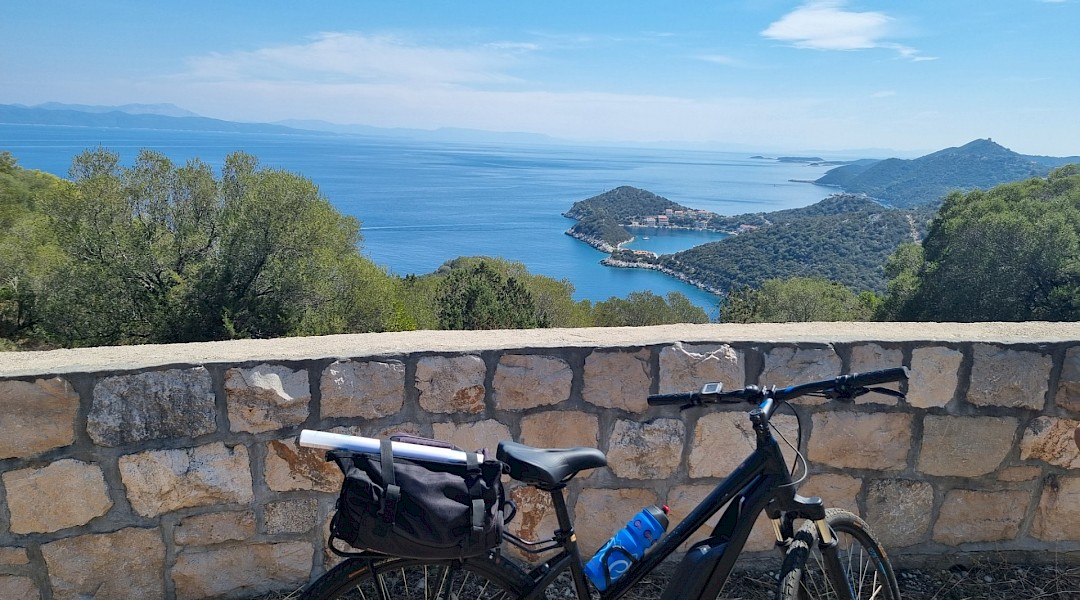 Bike rested at the viewpoint, overlooking Dubrovnik's harbour.