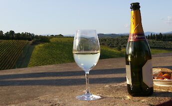 Glass of Wine in Tuscany, Italy. Jason Parrish@Flickr