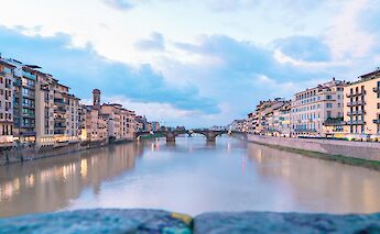 Bridges of Florence, Italy. Vinicius Amnx Amano@Unsplash