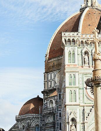 Side of the Duomo, Florence, Italy. Olivie Strauss@Unsplash