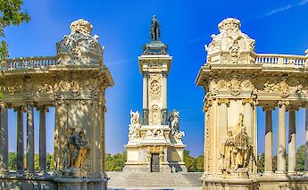 Incredible architecture in Madrid, Spain. Andreas M@Unsplash