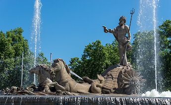 Neptune Fountain, Madrid, Spain. Flickr: Xiquinho Silva