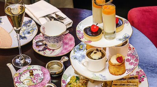 Tea Time in England! Sebastian Coman Photography@Unsplash