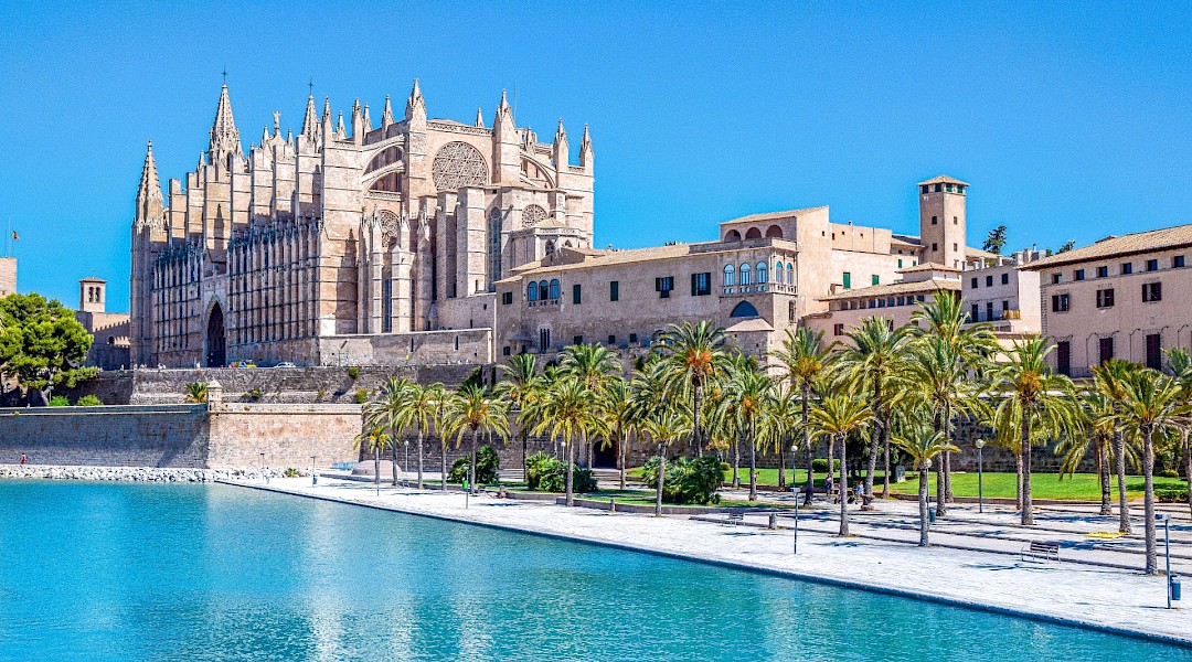 Le Seu, the cathedral of Palma. Unsplash:Tom Podmore