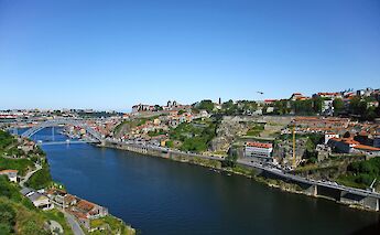 Vila Nova de Gaia, Portugal. Flickr: Vitor Oliveira