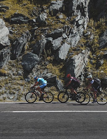 Mountain Biking. Unsplash: Alex Motoc