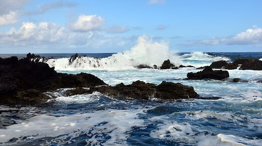 Crashing waves, Terceira Island, Portugal. Ries Bosch@Unsplash