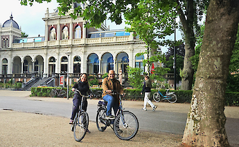 Visiting the Vondelpark on the Amsterdam bike tour, Holland. CC:TO