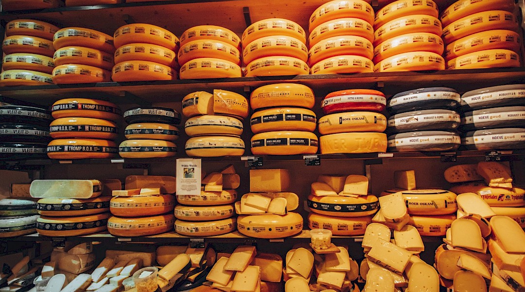 Gouda & Edam, the famous Dutch cheeses. Dana Ward@Unsplash