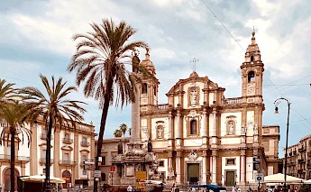 Piazza San Domenico, Palermo, Italy. Unsplash:Giuseppe Buccola