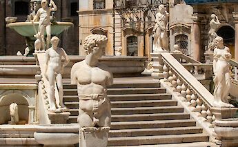 Fontana Pretoria, Palermo, Italy. Adelio@Unsplash