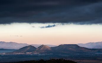 Mountains of the Emporda Plain at dusk, Spain. Unsplash:David Monje