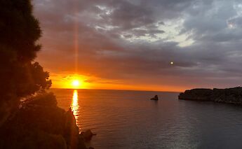 Sunset at Torroella de Montgrí, Spain. Unsplash:xavier BOURGEOIS
