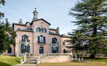 Great Pyrenees, Costa Brava & Catalonia E-Bike Tour in Spain