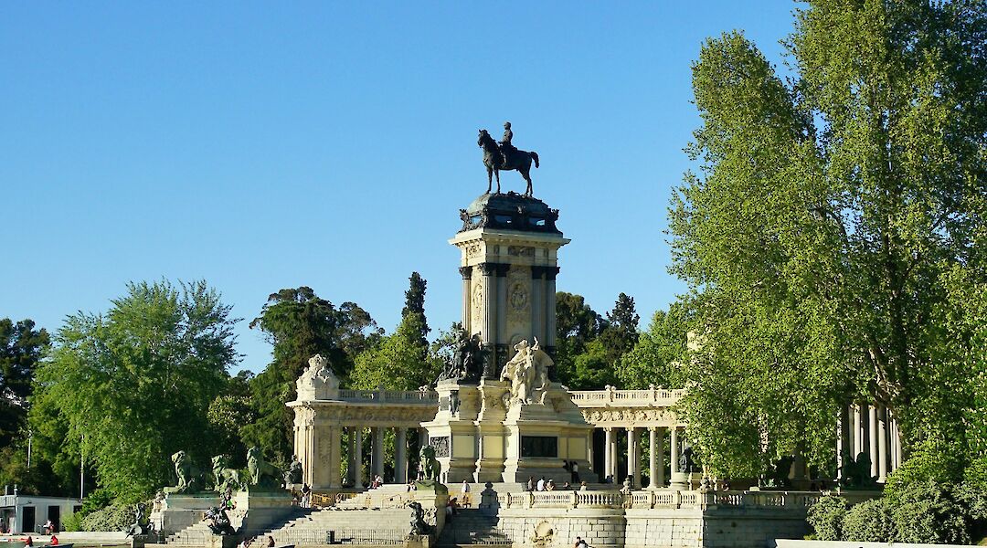 Estanque Grande del Retiro, Madrid, Spain. Unsplash: Martti Salmi