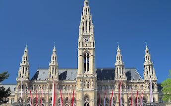 Rathaus City Hall, Vienna, Austria. Flickr: Dmitry Djouce