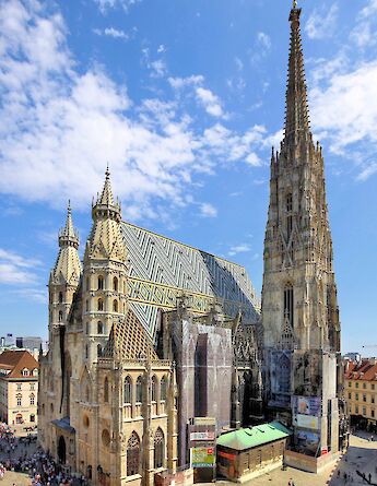 Stephansdoms in center of Vienna, Austria. CC:Bwag