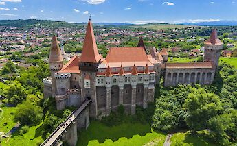 Old Castle, Hunedoara, Romania. Unsplash@Valentin Balan