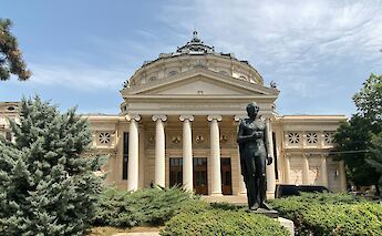 Roman Atheneum, Bucharest, Romania. Linda Gerbec@Unsplash