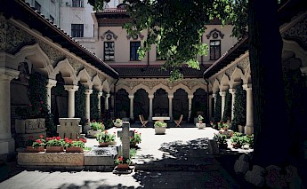 Courtyard at Stavropoleos Monastery, Bucharest. Fusion of Horizons@Flickr
