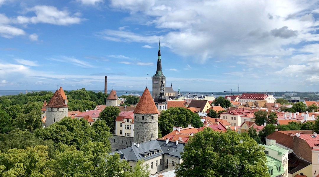 Skyline view of the Old Town, Tallinn. Karson Nyibnmueuqi@Unsplash