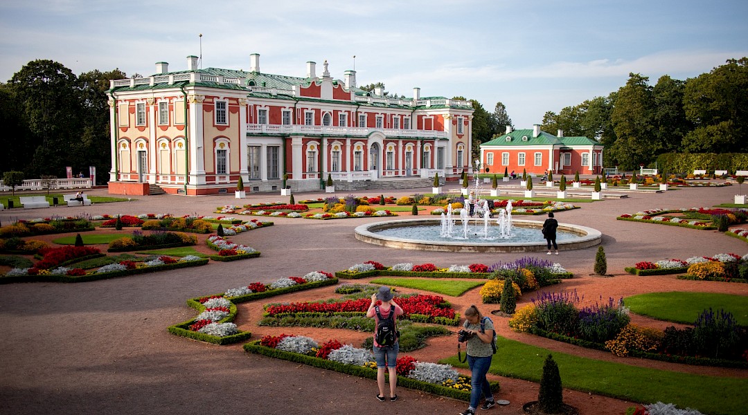 Lovely garden in front of the Kadriorg's Art Museum, Tallinn. Frederic Koberl@Unsplash