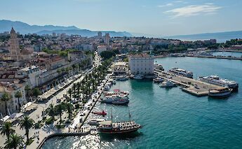 Cycling in Croatia. unsplash:Mana5280