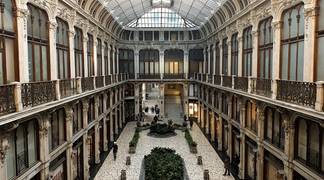 Galleria Subalpina, one of Turin's beautiful passages with many little stores and a cinema. Leif Jarvinen@Unsplash