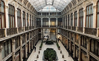 Galleria Subalpina, one of Turin's beautiful passages with many little stores and a cinema. Leif Jarvinen@Unsplash