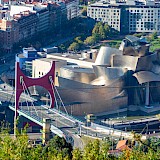 La Salve Bridge, and the Guggenheim Museum, Bilbao. David Vives@Unsplash