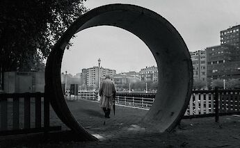 Statue, Bilbao, Spain. Alex Folguera@Unsplash