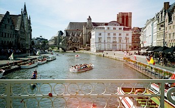 River Scheldt, Antwerp. Raphael Ferraz@Unsplash