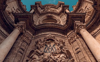 Facade of the Cathedral of Valencia, Spain. Daniel Prado@Unsplash