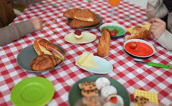 Food tasting. Semenay Erdogan@Unsplash