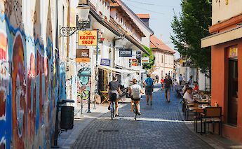 Bike ride though the city centre, Ljubljana. Henry Ren@Unsplash