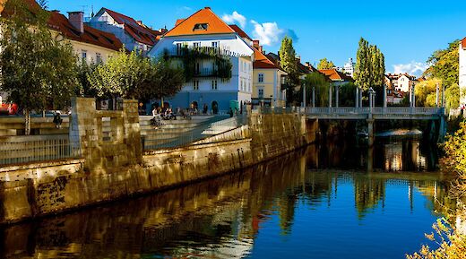 The banks of Ljubljanica, serene afternoon. Eugene Kuznetsov@Unsplash