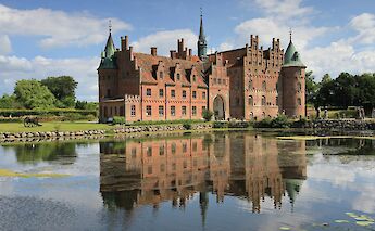 Egeskgov Caste reflection, Denmark. Marina Surniene@Unpslash