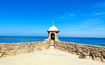 Castillo de San Sebastian, overlooking the Atlantic Ocean. Victor Poblete@Unsplash